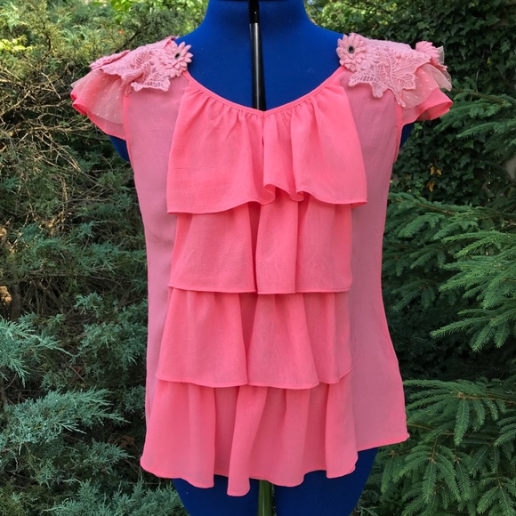 *NWT* Pink Chiffon Ruffle Sleeveless Blouse - Picture 1 of 10